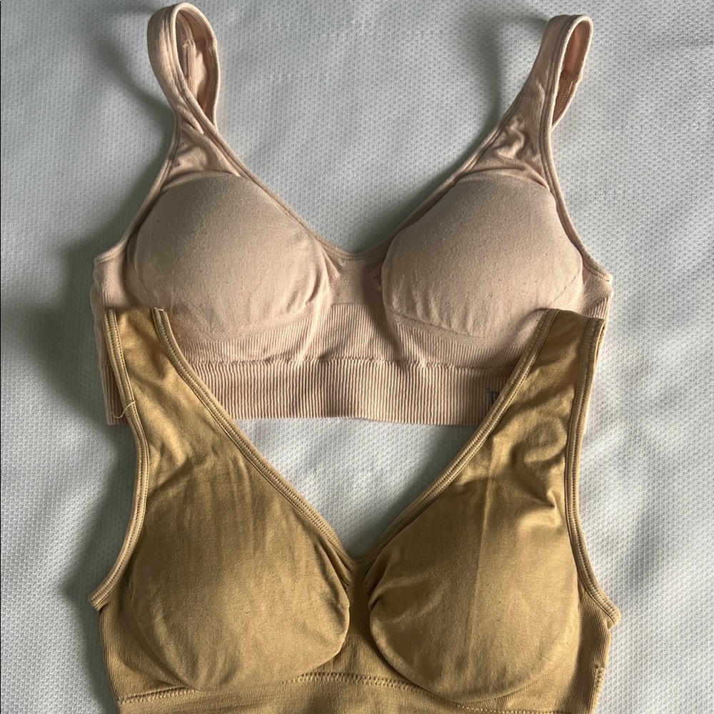 Seamless Women's Intimates - Beige and Tan one says L. One M.